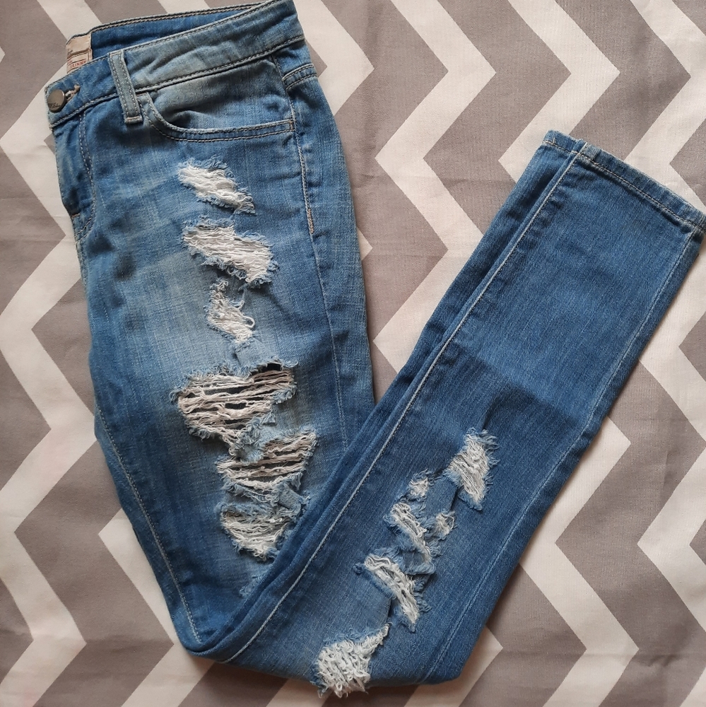 Bke buckle skinny jeans distressed 27
